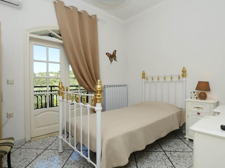 Pagali Corfu (city)